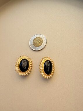 Vintage earring clip